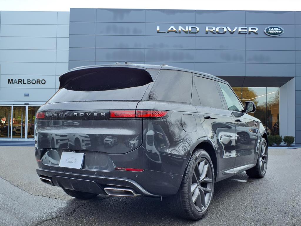2025 Land Rover Range Rover Sport P460e Dynamic SE photo 2