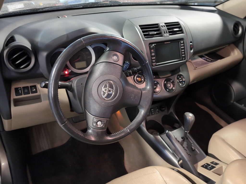 2010 Toyota RAV4 Limited photo 12