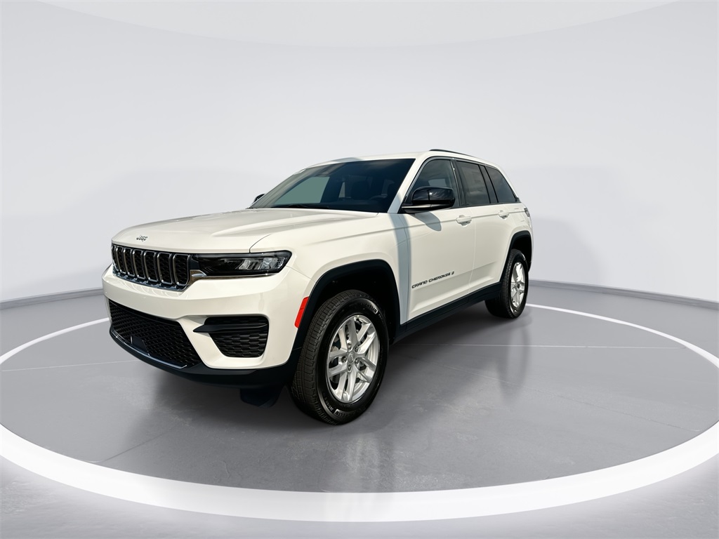 2025 Jeep Grand Cherokee Laredo X photo 4