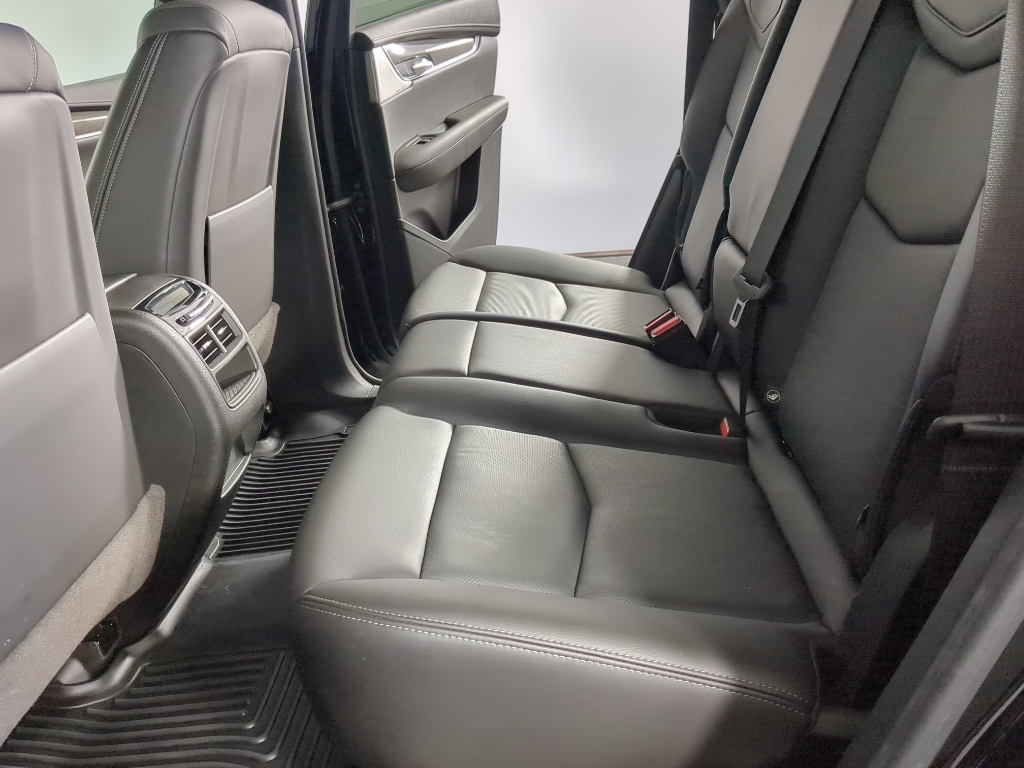 2023 Cadillac XT5 Sport photo 4