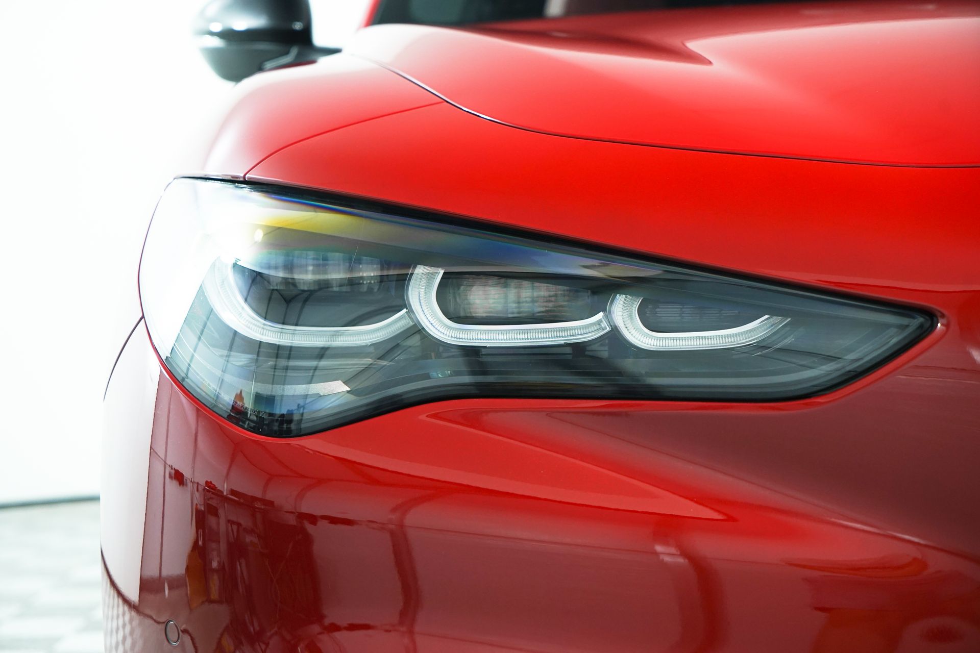2024 Alfa Romeo Stelvio photo 9