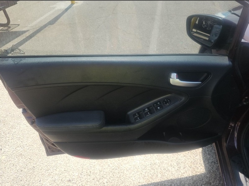 2017 Kia Forte LX photo 12