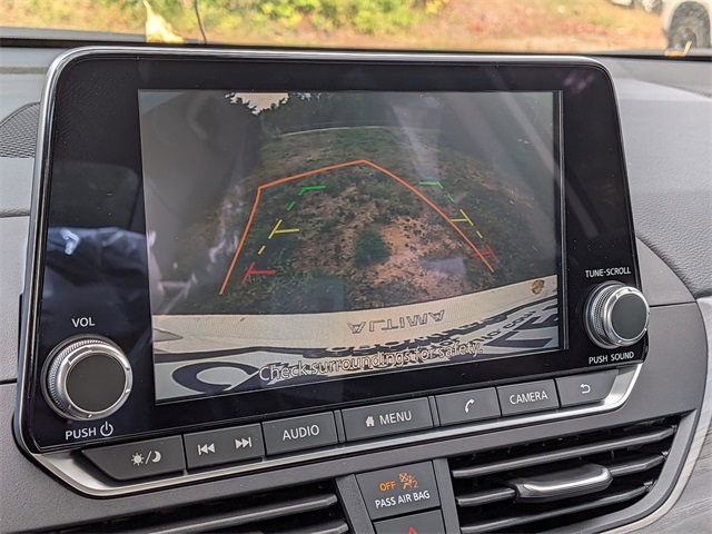 2025 Nissan Altima SV photo 14