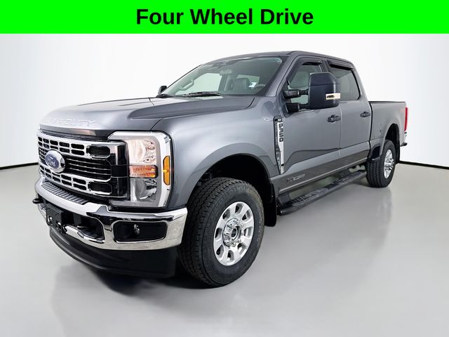 2024 Ford F-350 XLT photo 3