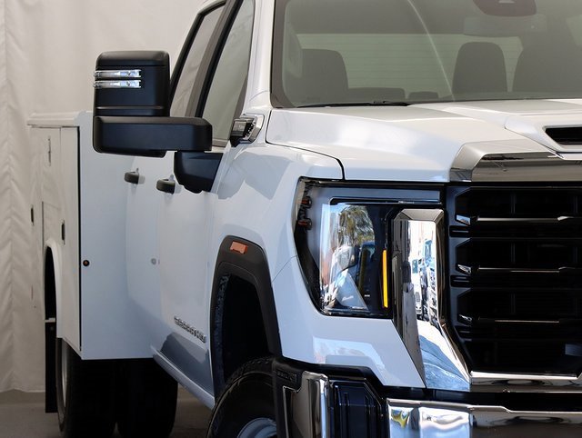 2025 Gmc Sierra 3500 HD Pro photo 4