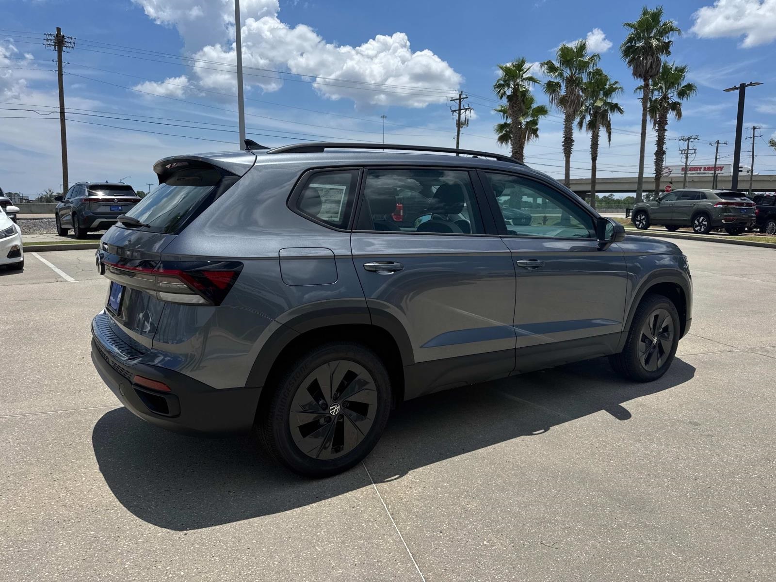 2025 Volkswagen Taos S photo 4