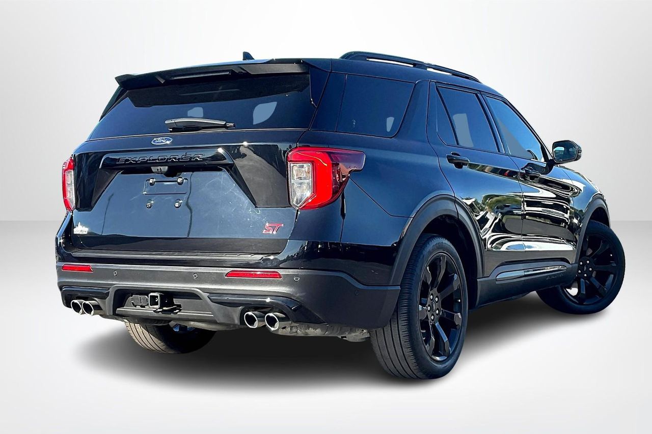 2020 Ford Explorer ST photo 4
