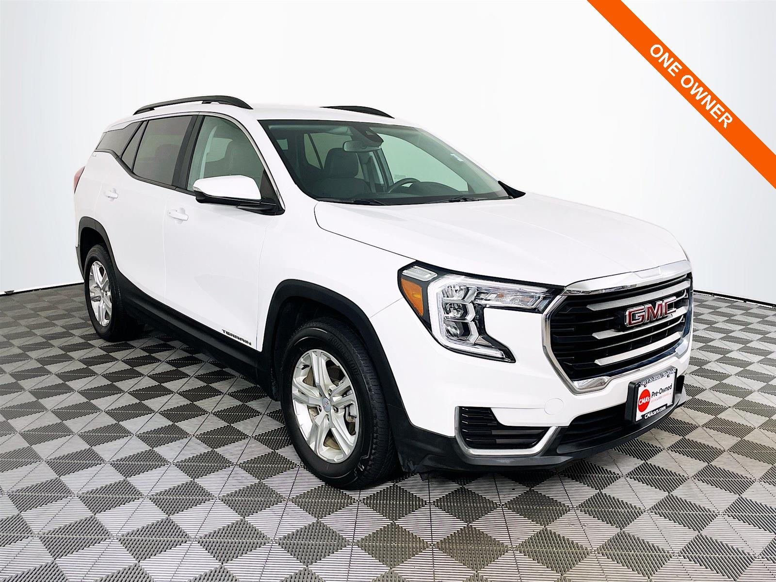 2023 GMC Terrain SLE's photo