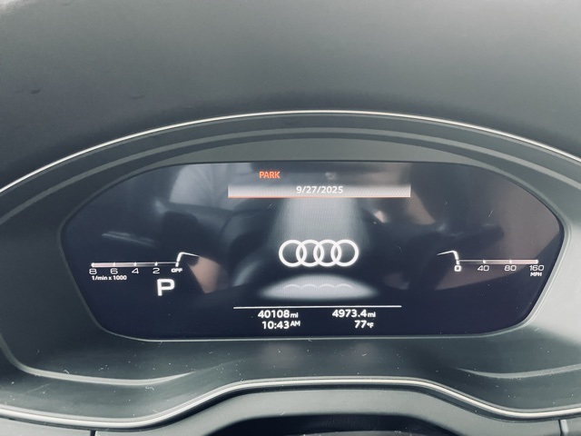2022 Audi Q5 45 S line Premium photo 2