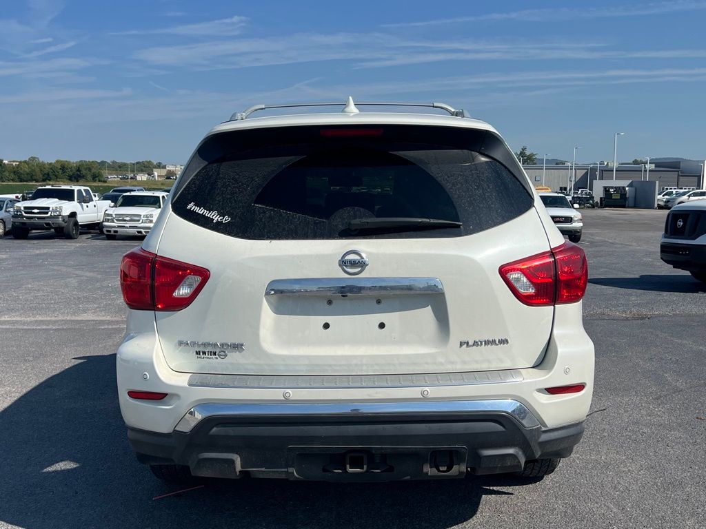 2019 Nissan Pathfinder Platinum photo 5