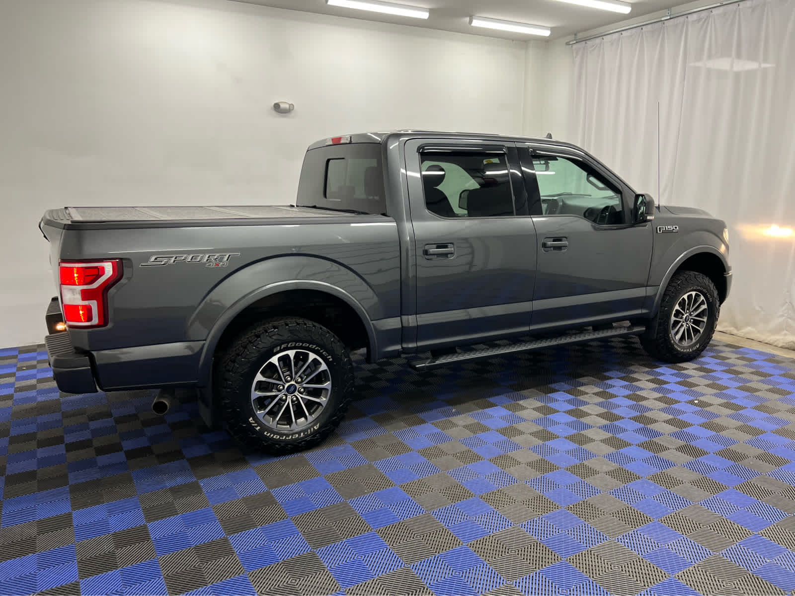 2018 Ford F-150 XLT photo 9