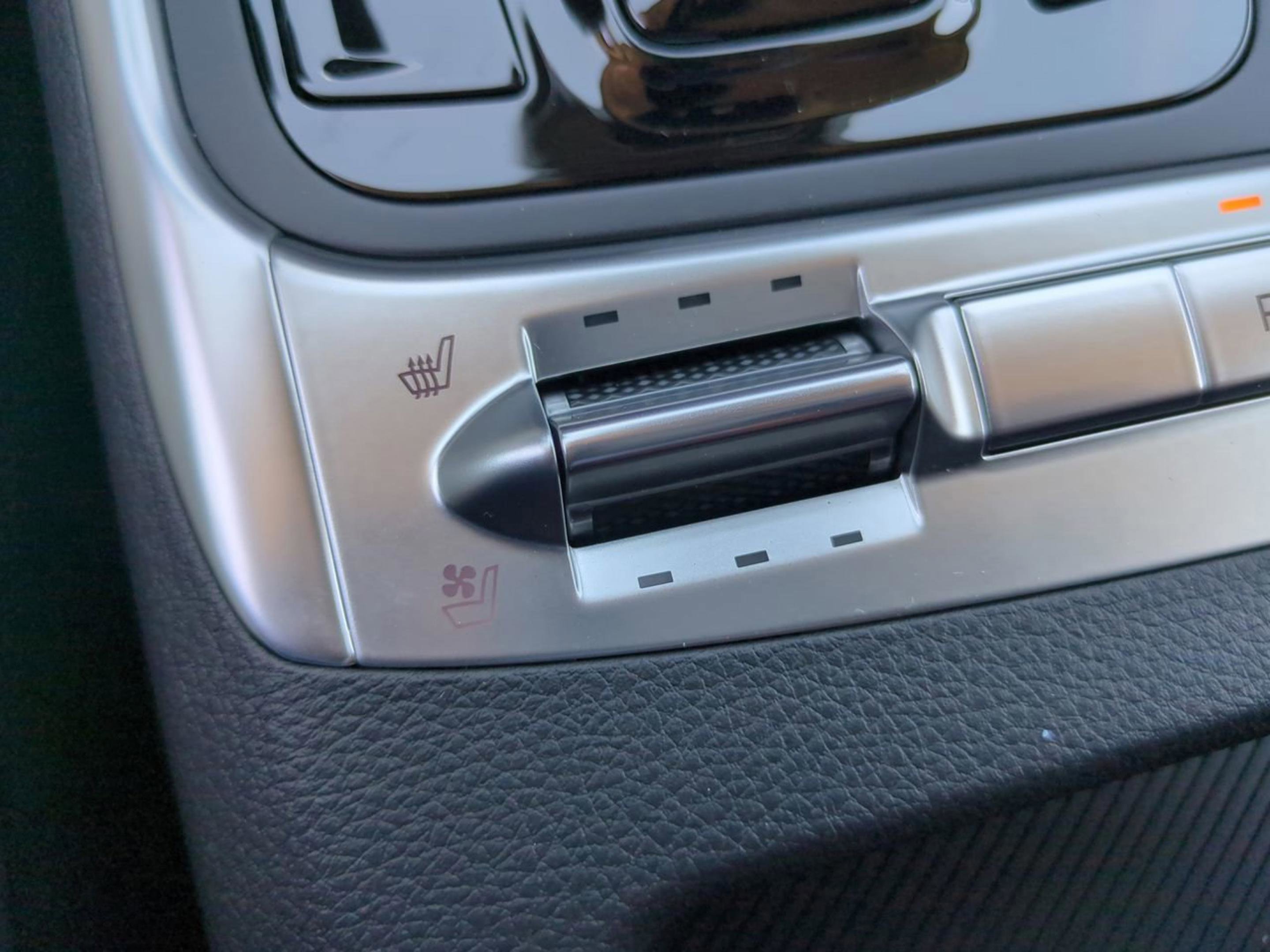2026 Kia Carnival SX photo 18