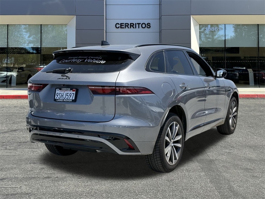 2025 Jaguar F-PACE P250 photo 7