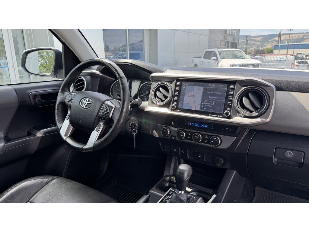 2022 Toyota Tacoma SR5 photo 9