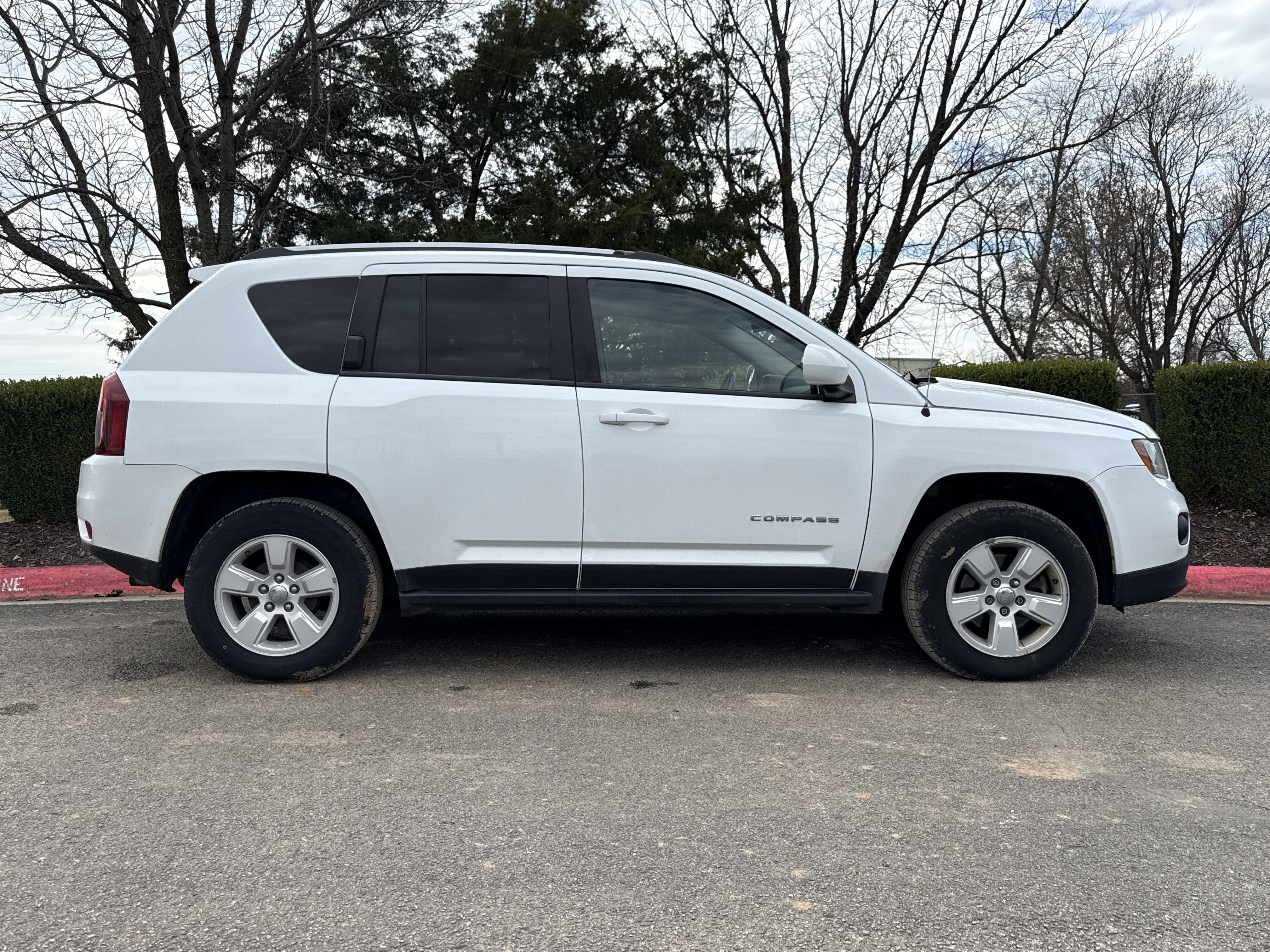 Used 2017 Jeep Compass Latitude with VIN 1C4NJCEB0HD198680 for sale in Bentonville, AR