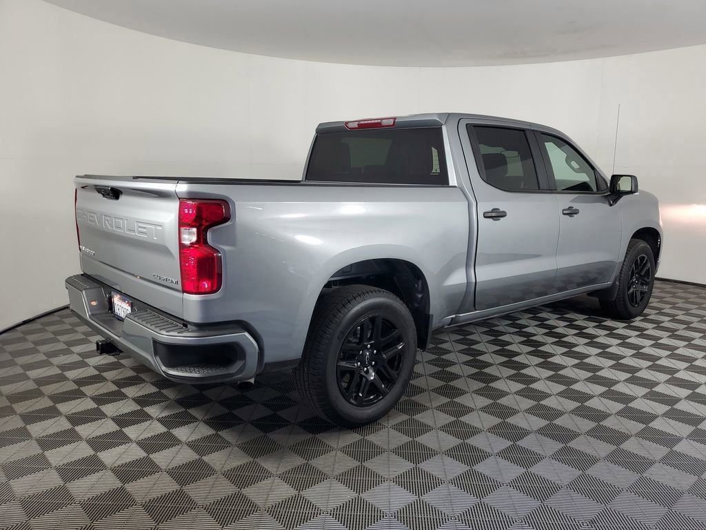 2025 Chevrolet Silverado 1500 Custom photo 4