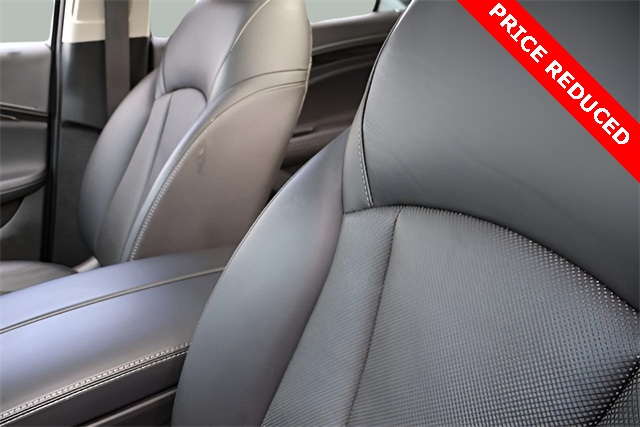 2020 Buick Envision Essence photo 3