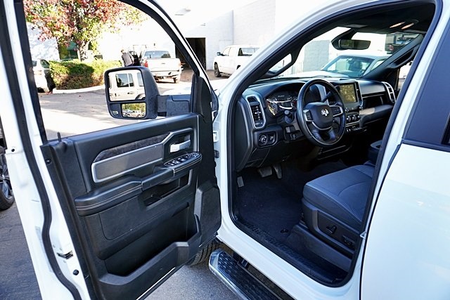 Used 2024 White Ram Big Horn image 36