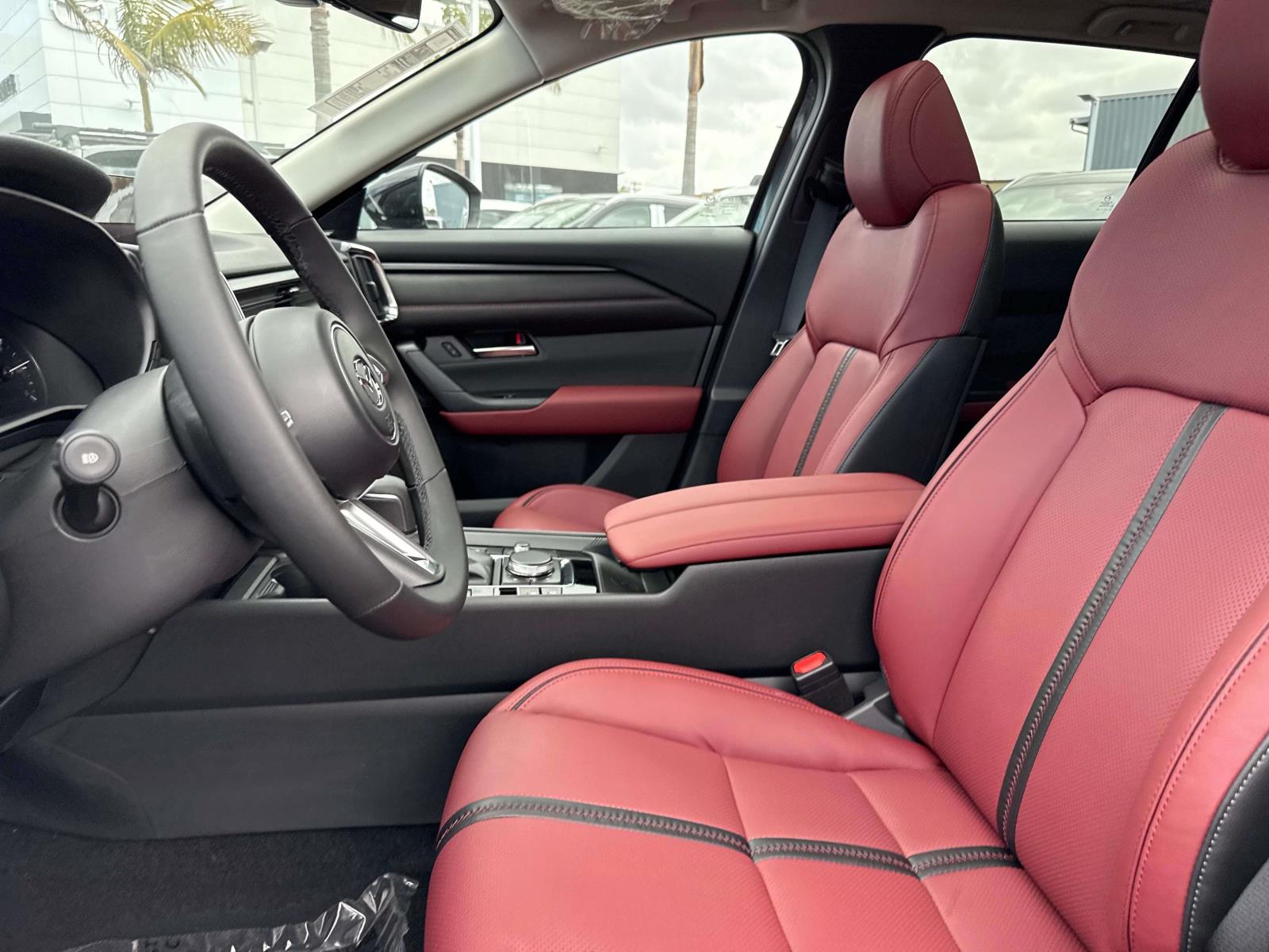2025 Mazda CX-50 Premium Plus photo 9