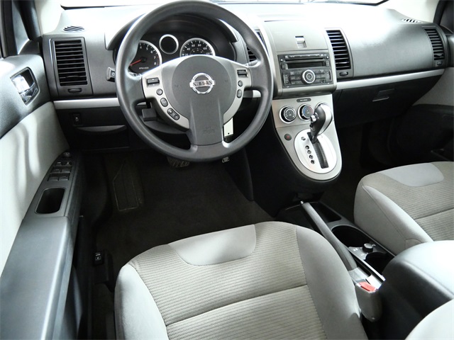 2012 Nissan Sentra 2.0 S photo 4