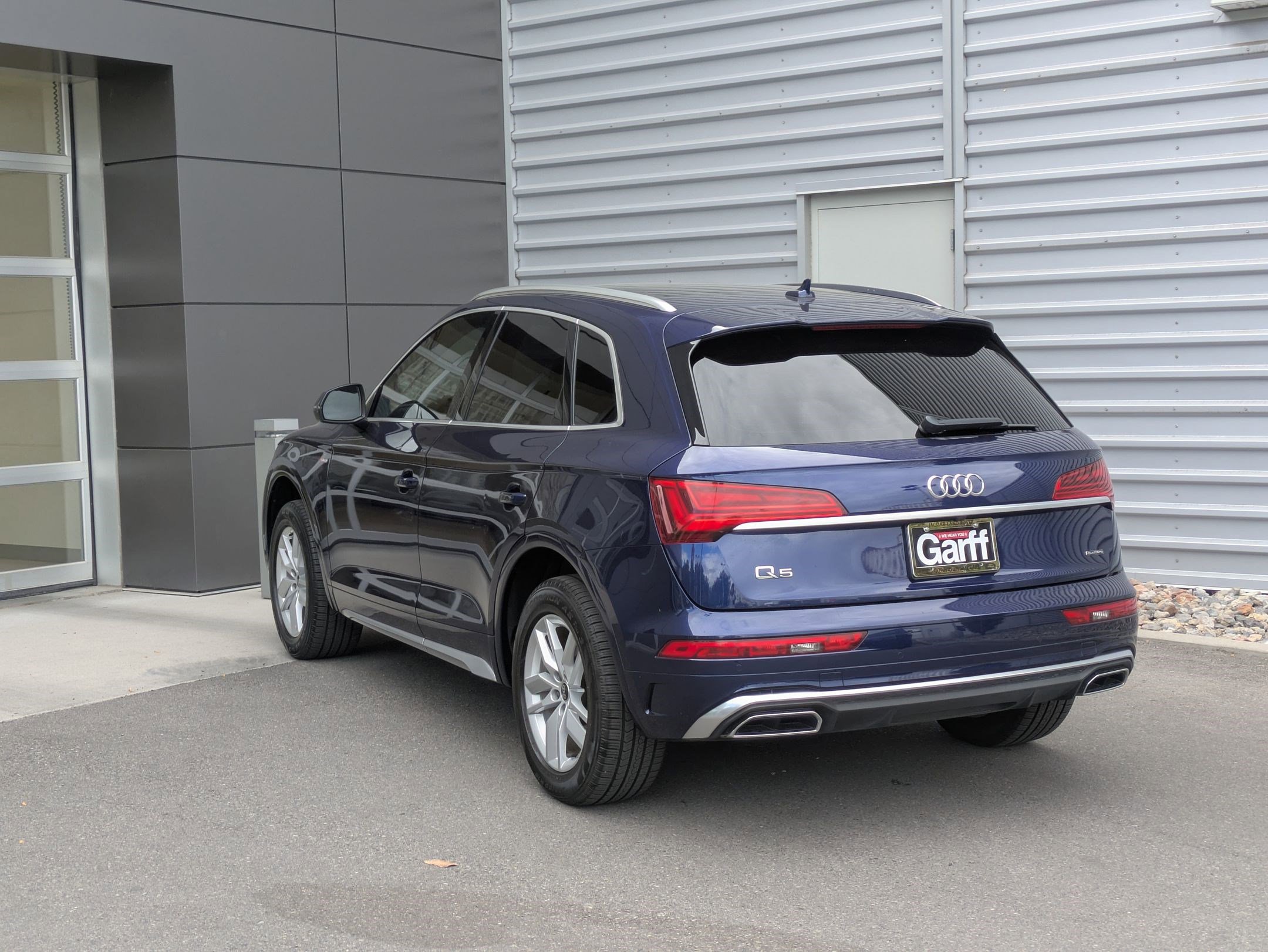 2022 Audi Q5 S line Premium photo 3