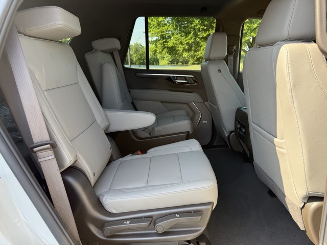 2025 Chevrolet Tahoe Z71 photo 13