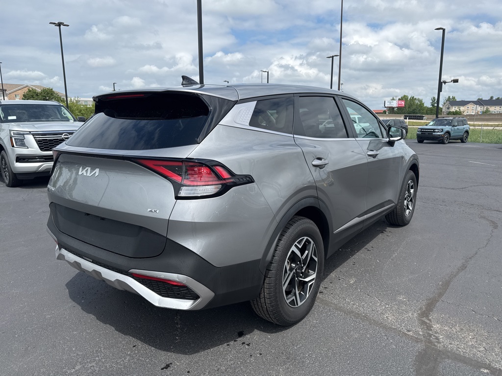 2023 Kia Sportage LX photo 3