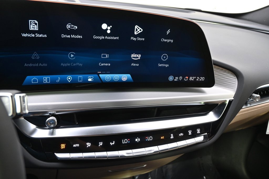 2025 Cadillac Lyriq Luxury photo 26