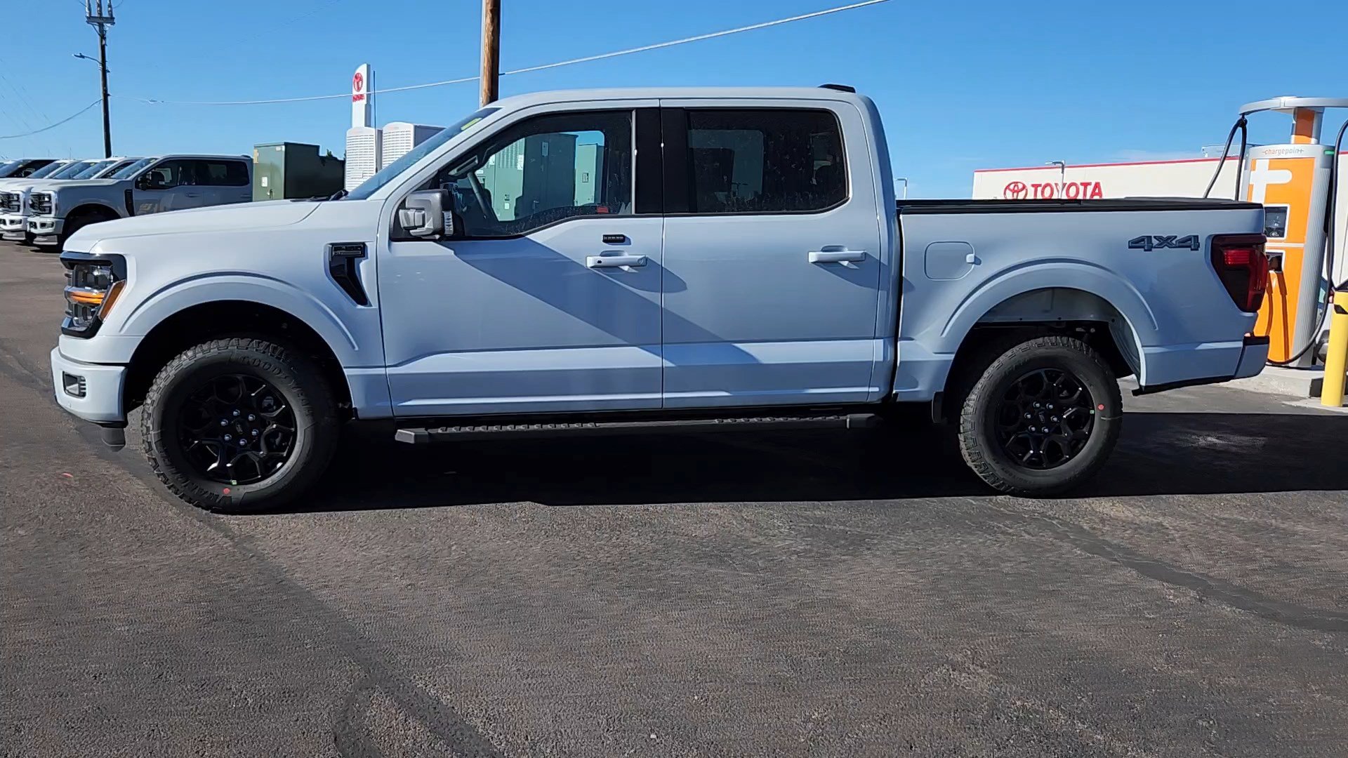 2025 Ford F-150 XLT photo 2
