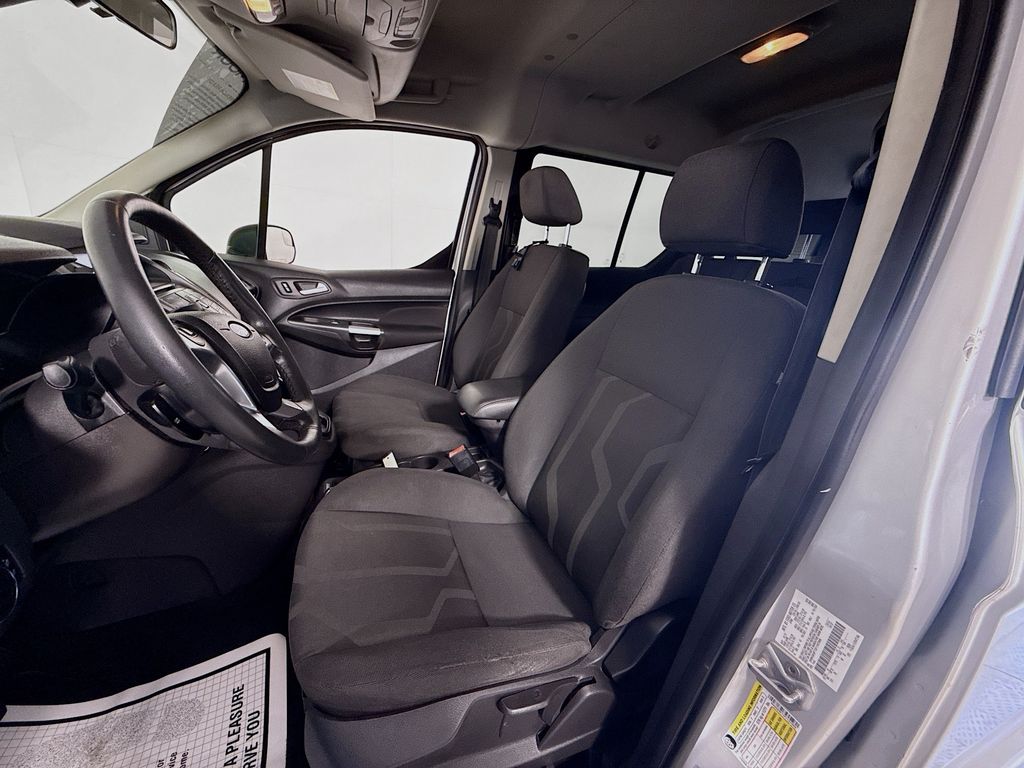 2015 Ford Transit Connect XLT photo 2