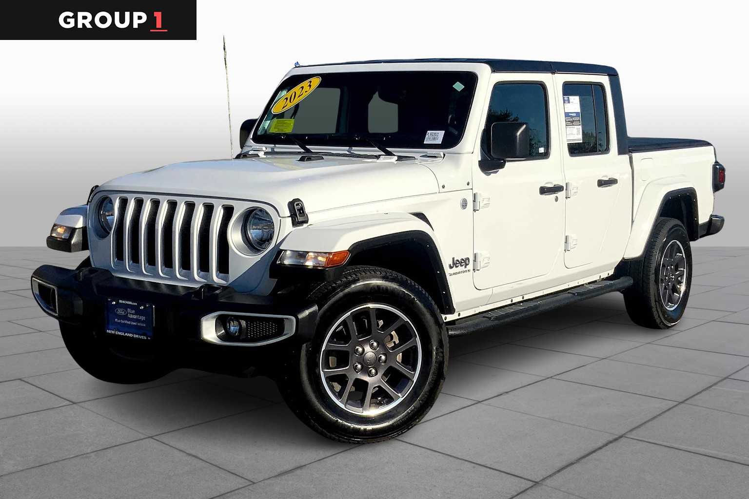 2023 Jeep Gladiator Overland's photo