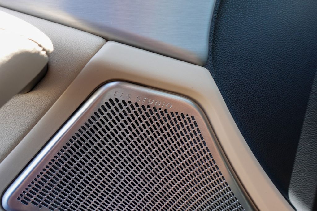 2025 Acura TLX Technology photo 11