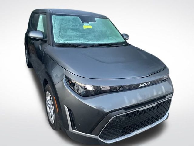 2024 Kia Soul LX photo 2