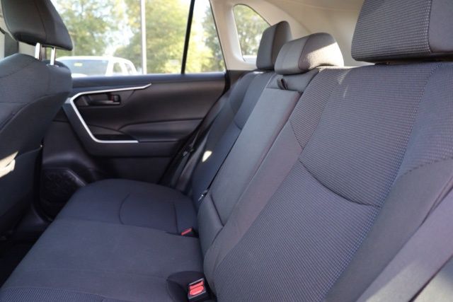 2024 Toyota RAV4 LE photo 24