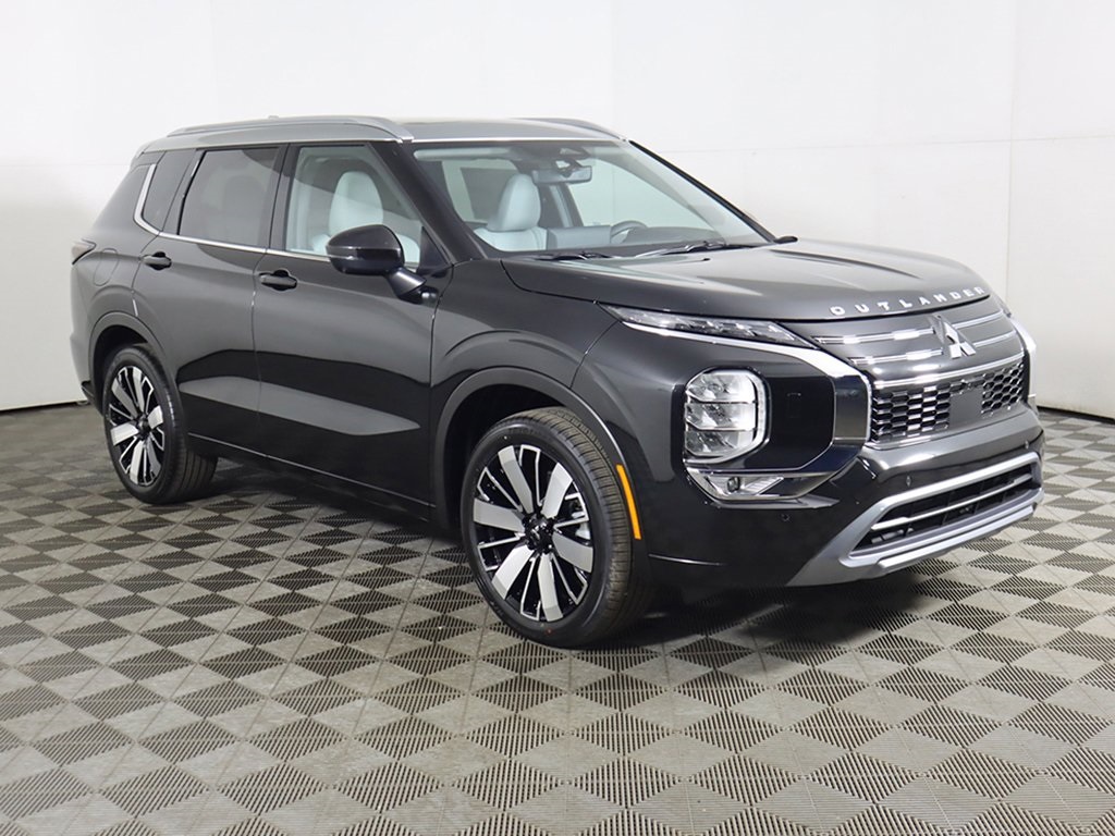 2025 Mitsubishi Outlander Platinum photo 2