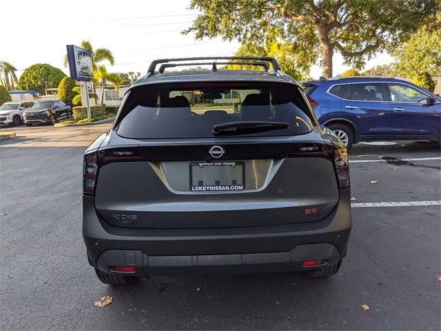 2026 Nissan Kicks SR photo 4