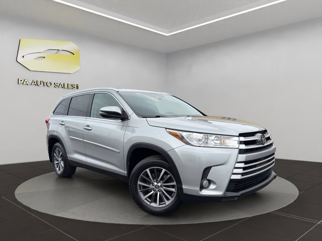 2019 Toyota Highlander XLE's photo