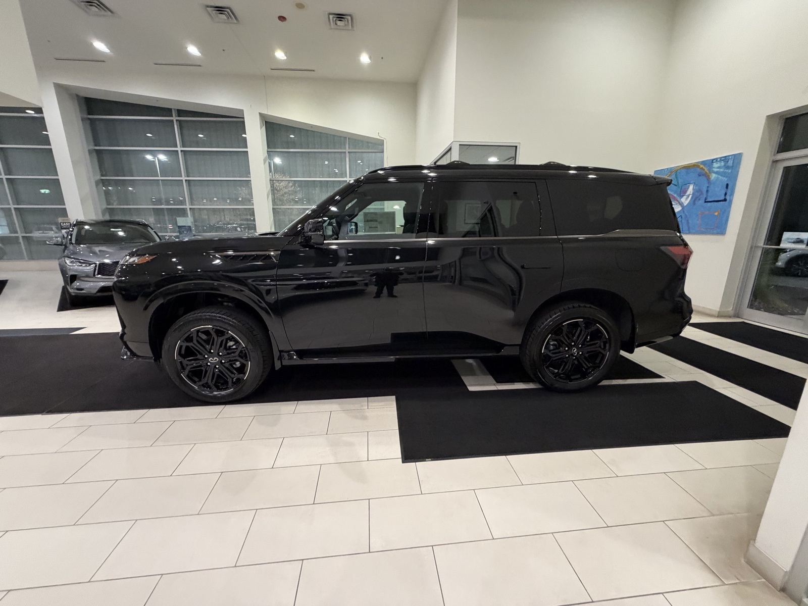 2026 Infiniti QX80 Sensory photo 3