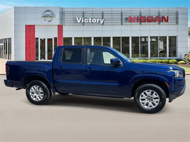 2023 Nissan Frontier SV photo 2