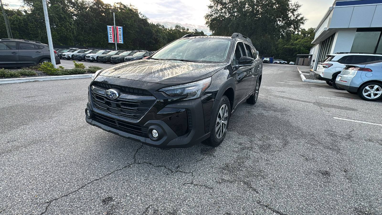 2025 Subaru Outback Premium photo 2