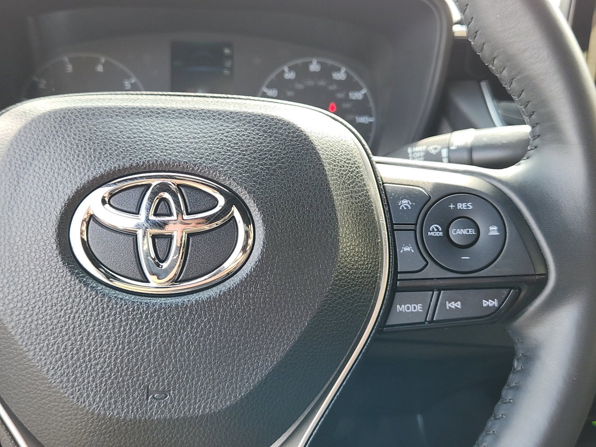 2024 Toyota Corolla Hybrid SE photo 17