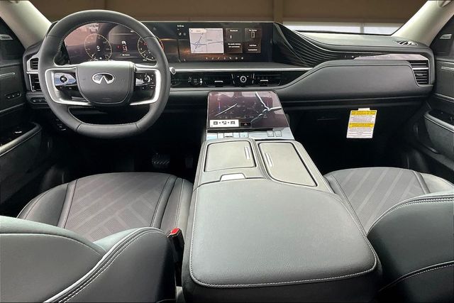 2026 Infiniti QX80 Luxe photo 9