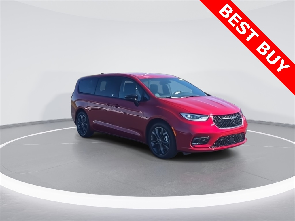 2026 Chrysler Pacifica photo 2