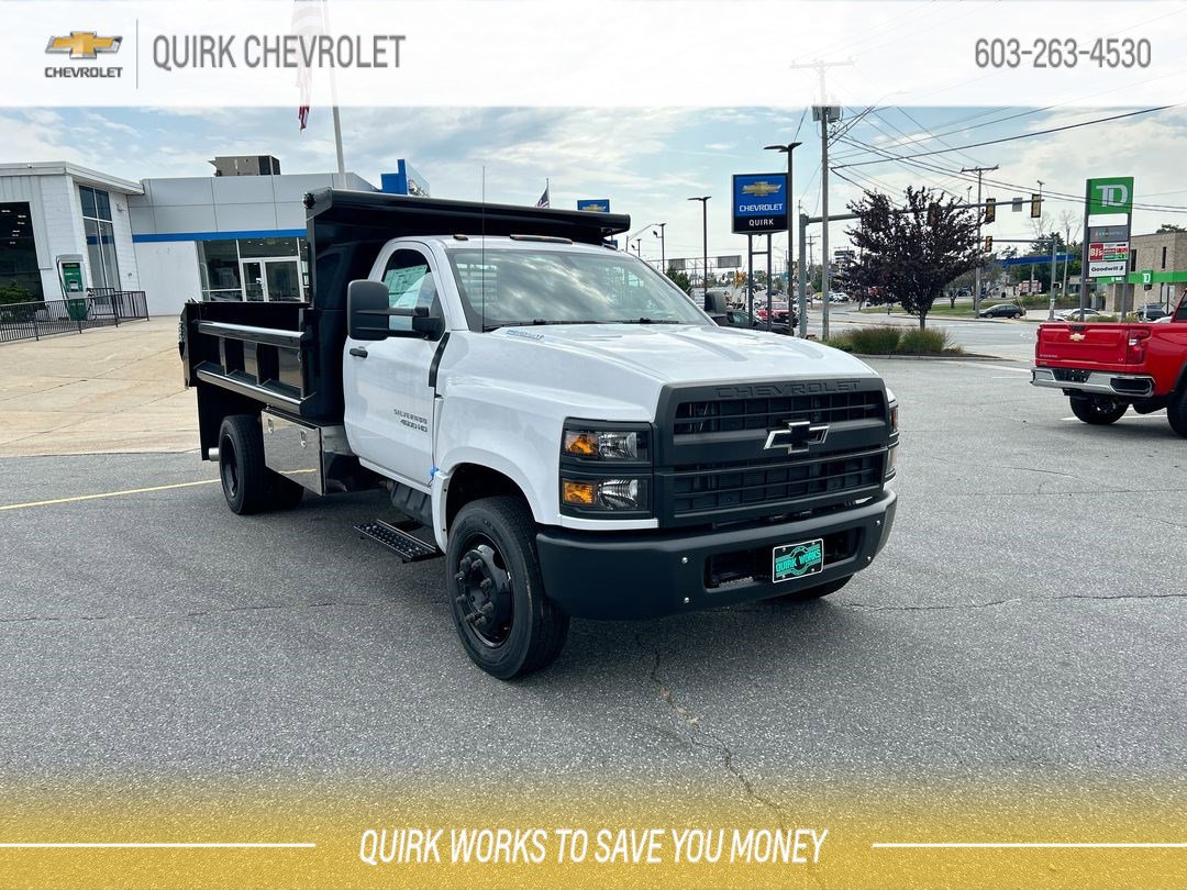 2024 Chevrolet Silverado 4500 Medium Duty Chassis Cab Work Truck's photo