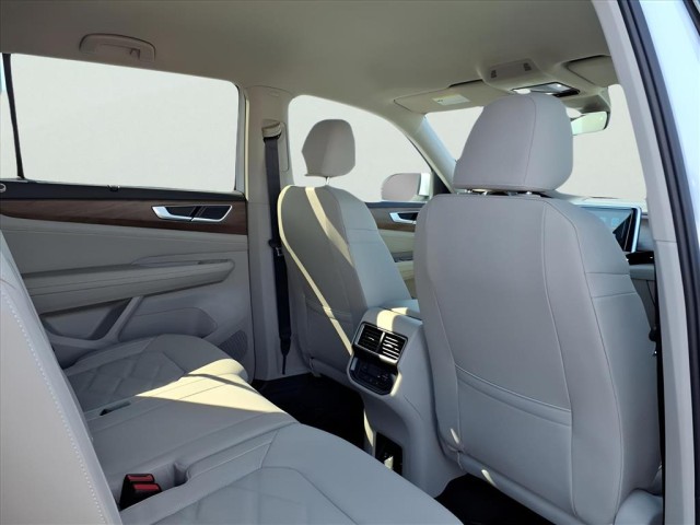 2026 Volkswagen Atlas SE Technology photo 10