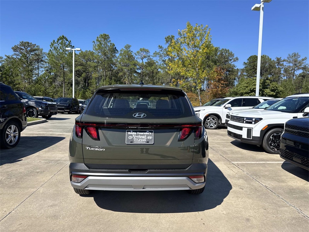 2026 Hyundai Tucson SE photo 4