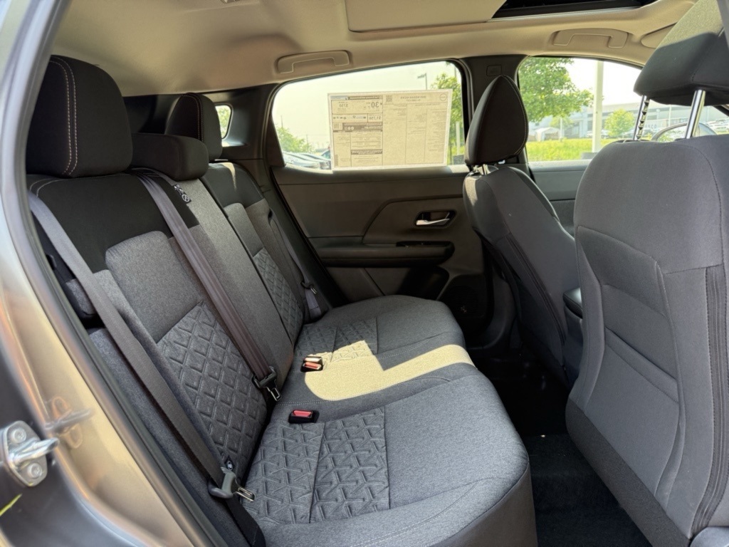 2025 Nissan Kicks SV photo 26