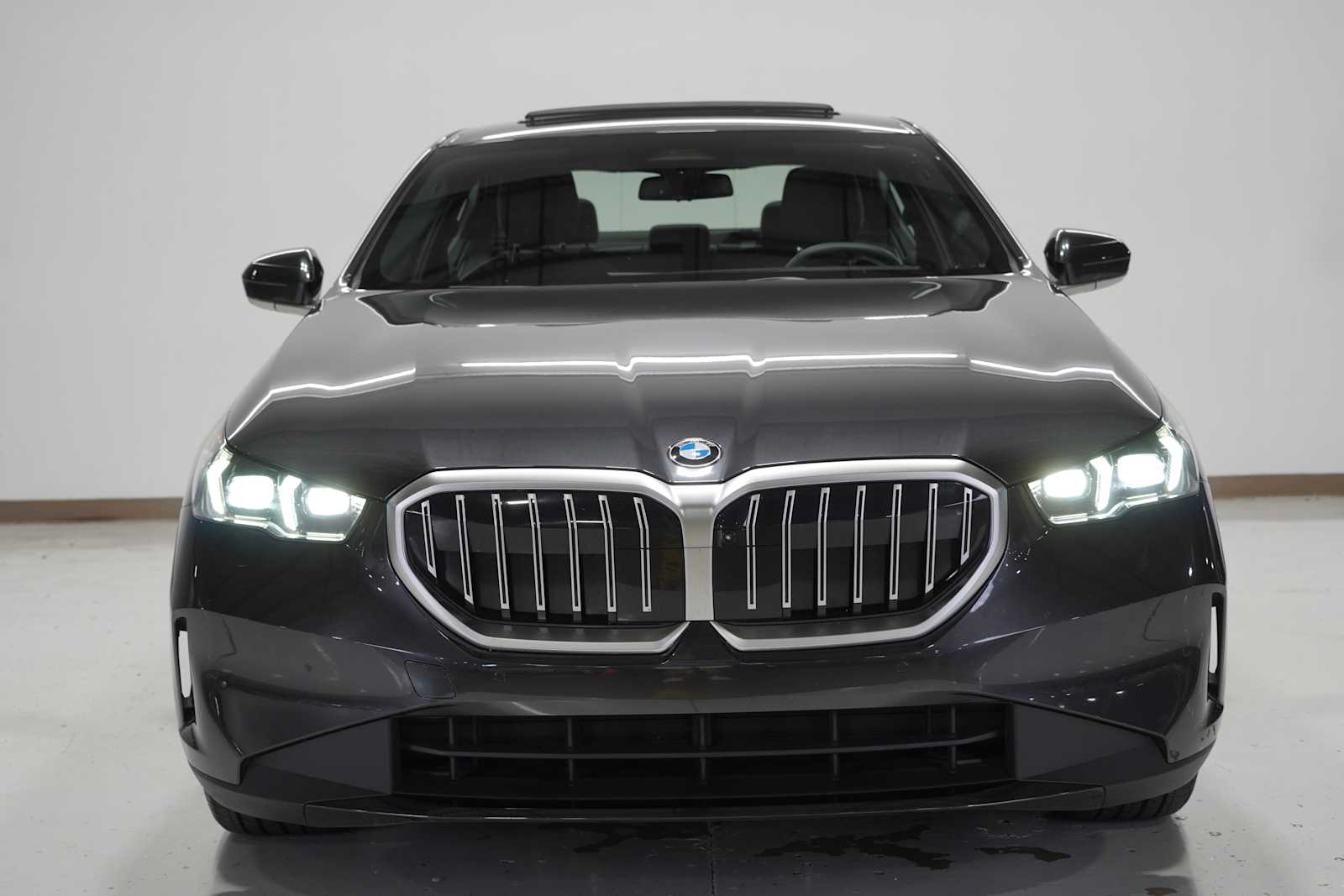 2025 Bmw 530i photo 2