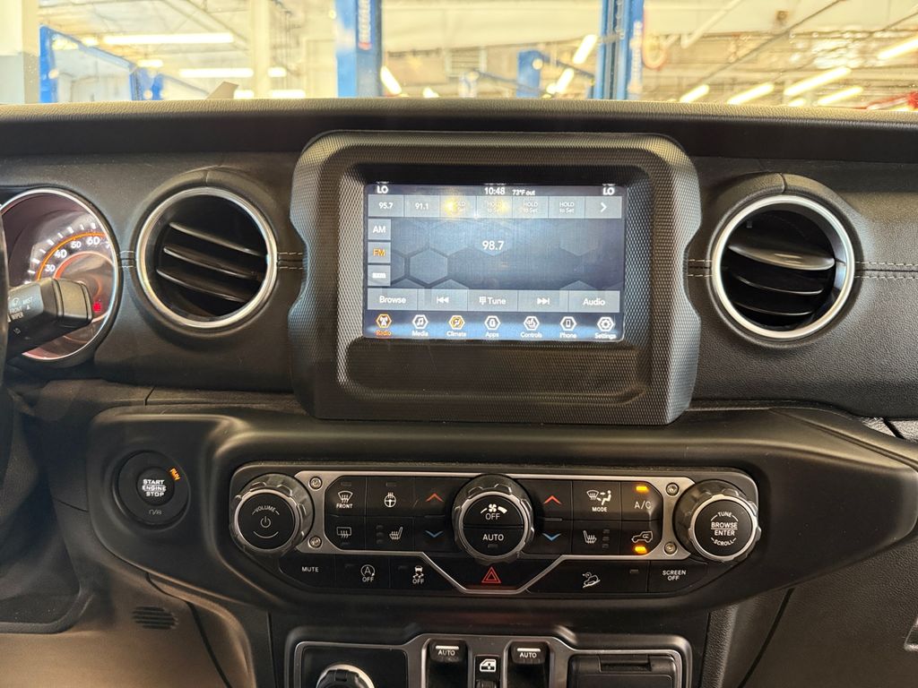 2019 Jeep Wrangler Unlimited Sahara photo 10