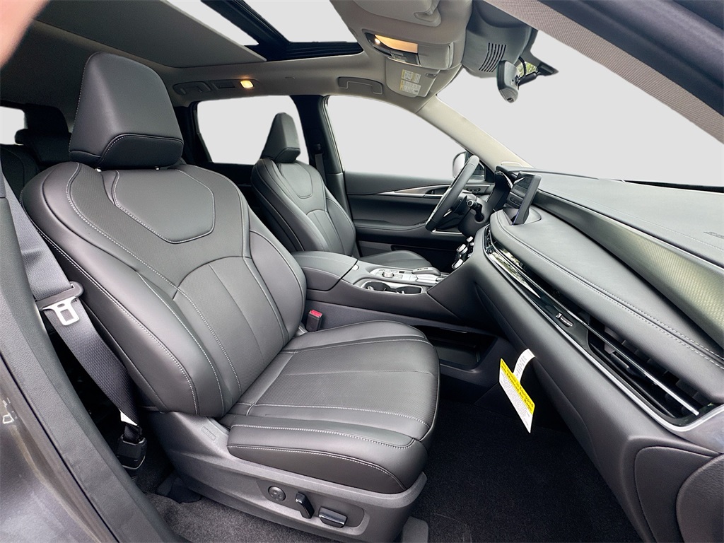 2026 Infiniti QX60 Luxe photo 31